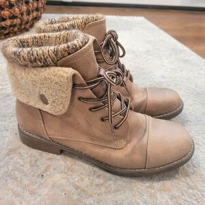 Cliffs by White Mountain Duena Lace Up Boot